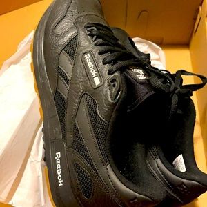 Black Classic Comfortable Reeboks